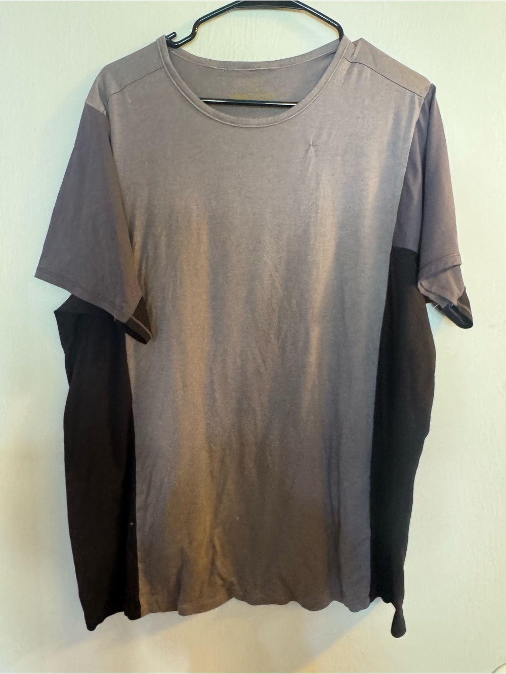 Robert Geller Two-Tone Short Sleeve Crewneck — Gray & Black